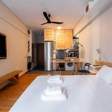 Stylish City Studio 8' To Metro Apartment Athens